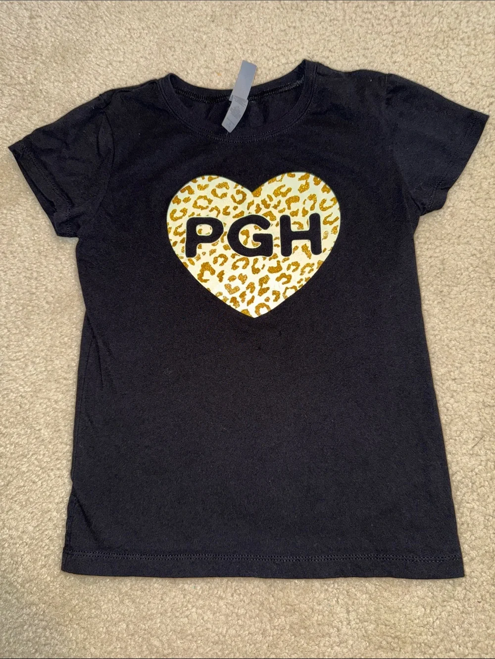 Cute Girls Black Tee with Gold Leopard Heart PGH Size 7/8 or M